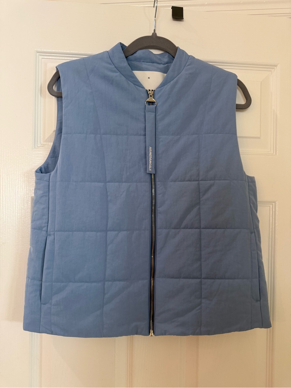 ARMEDANGELS Quilted Light Blue Sleeveless Zip Puffer Vest